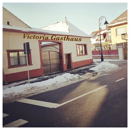 Victoria - Charming In Holiday home